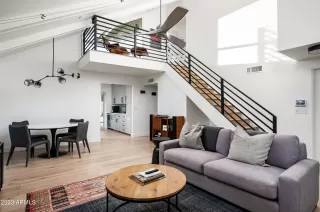 Photo #5: 6625968 Listing