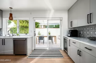 Photo #6: 6625968 Listing