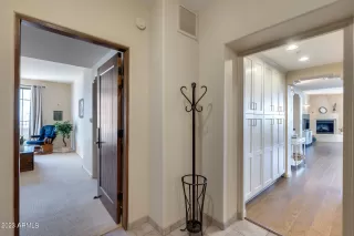 Photo #6: 6626166 Listing