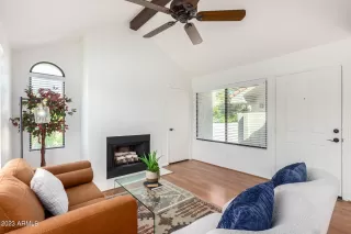 Photo #2: 6626747 Listing