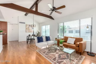 Photo #4: 6626747 Listing