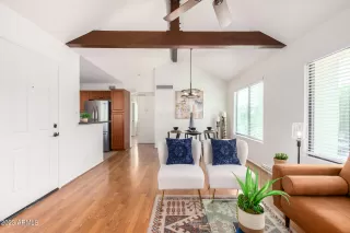 Photo #6: 6626747 Listing