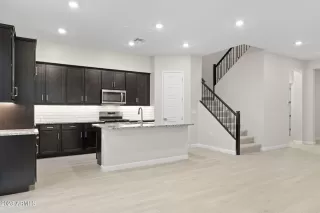Photo #3: 6626759 Listing