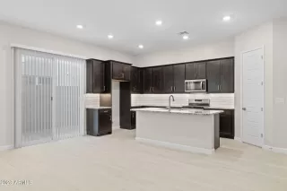 Photo #4: 6626759 Listing