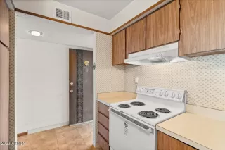 Photo #2: 6626847 Listing 