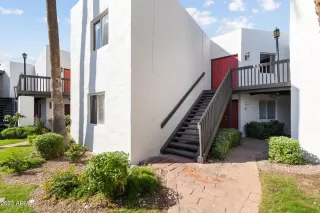 Photo #2: 6626995 Listing