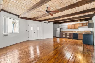 Photo #5: 6626995 Listing