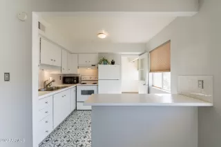 Photo #3: 6627048 Listing 