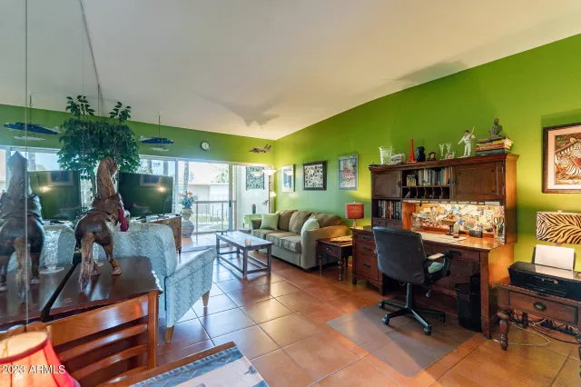 MLS: 6627282 Condo For Sale