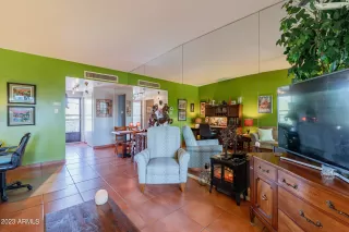 Photo #6: 6627282 Listing