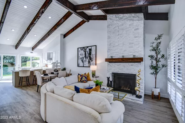 MLS: 6627497 Condo For Sale