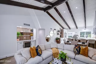 Photo #2: 6627497 Listing