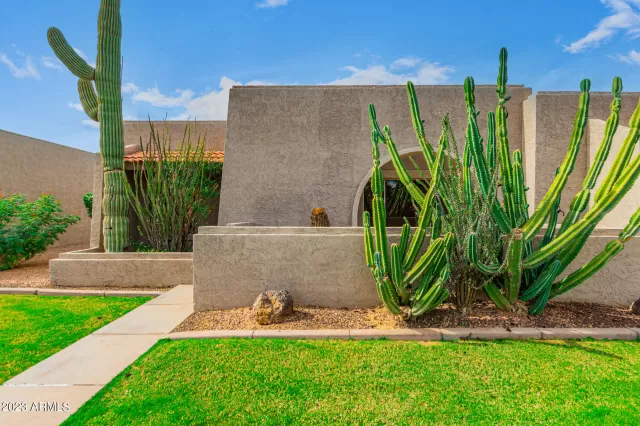 MLS: 6627610 Condo For Sale