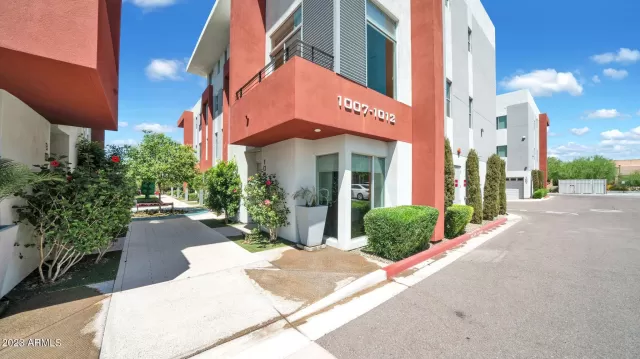 MLS: 6627683 Condo For Sale