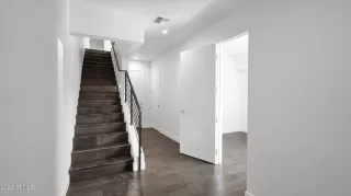 Photo #6: 6627683 Listing