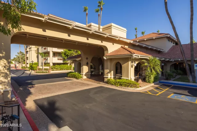 MLS: 6627716 Condo For Sale