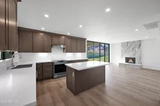 Photo #2: 6627899 Listing 