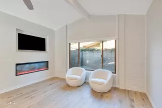 Photo #4: 6627965 Listing