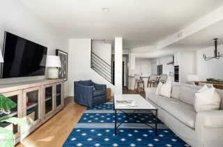 Photo #2: 6628246 Listing