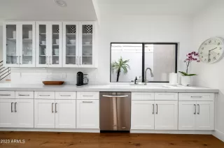 Photo #5: 6628246 Listing