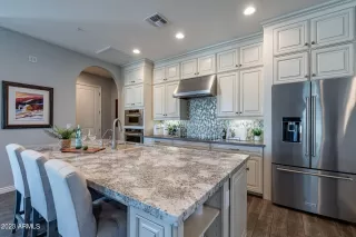 Photo #3: 6628524 Listing 