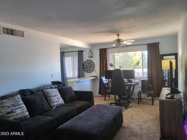 MLS: 6628682 Condo For Sale