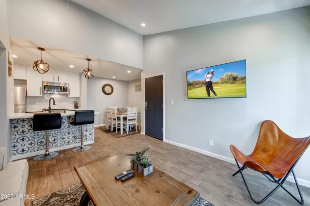 MLS: 6628765 Condo For Sale