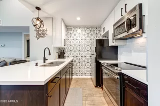 Photo #6: 6628765 Listing 