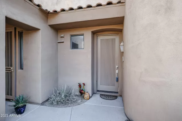 MLS: 6628781 Condo For Sale