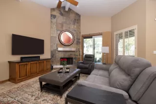 Photo #2: 6628875 Listing 