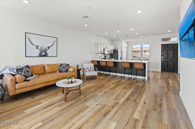 MLS: 6629041 Condo For Sale