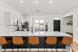 Photo #2: 6629041 Listing