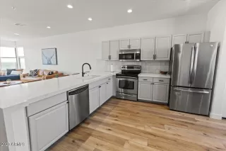 Photo #3: 6629041 Listing