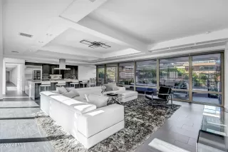 Photo #6: 6629049 Listing