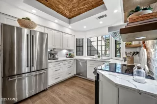 Photo #3: 6629072 Listing