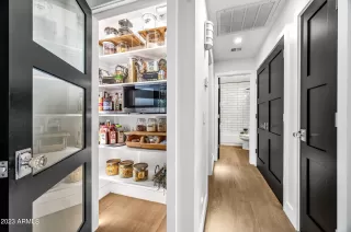 Photo #5: 6629072 Listing