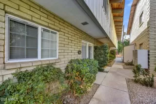 Photo #3: 6629077 Listing