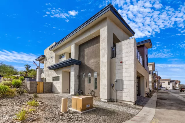 MLS: 6629451 Condo For Sale