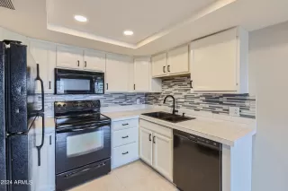 Photo #6: 6629578 Listing 