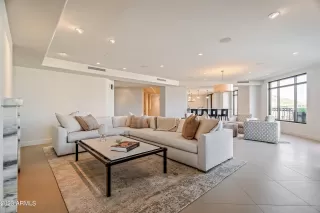 Photo #3: 6629639 Listing