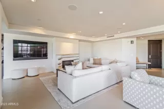 Photo #6: 6629639 Listing