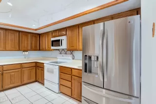 Photo #6: 6629690 Listing