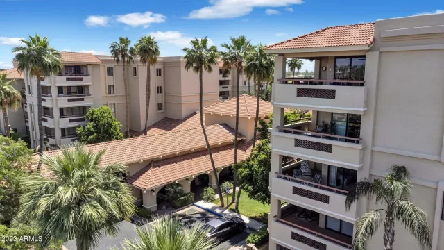 MLS: 6629888 Condo For Sale