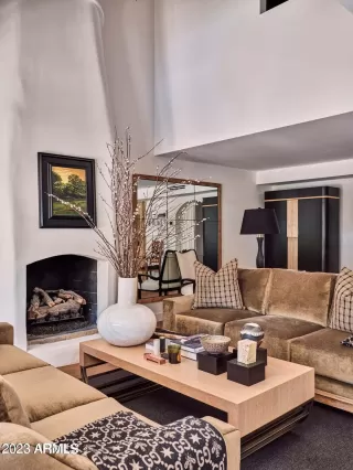 Photo #2: 6630162 Listing