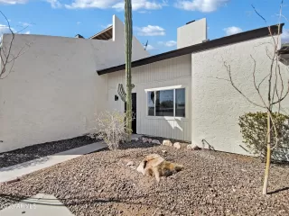 Photo #5: 6630347 Listing