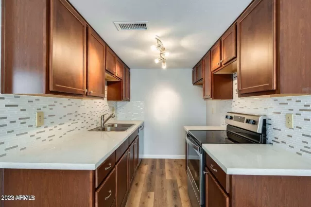 MLS: 6630633 Condo For Sale