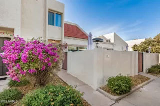 Photo #2: 6630650 Listing