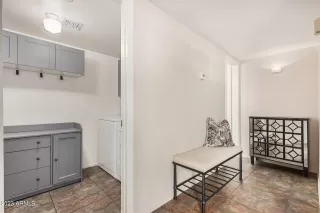 Photo #4: 6630650 Listing