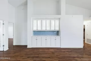 Photo #5: 6630896 Listing 