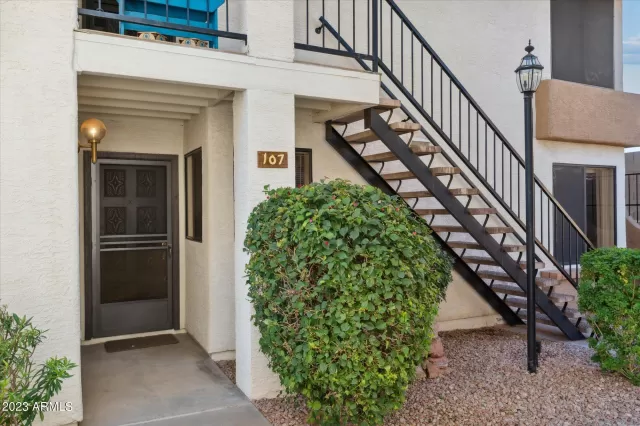 MLS: 6630932 Condo For Sale